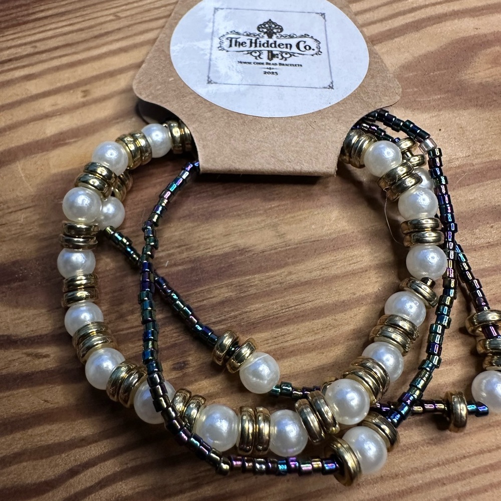 Gold and Pearl Beaded Bracelet